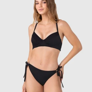 Bikini con top y panty ajustables al cuerpo